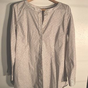 Duluth Trading Co button-up tunic. Size L